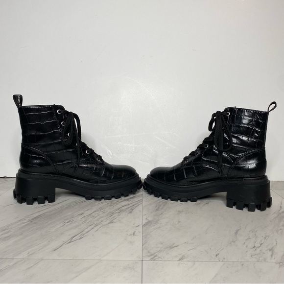 New! Schutz Chunky Lug Sole Lace Up Croc Embossed Leather Boot 6B - Picture 5 of 12